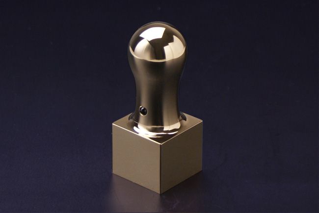 プレミアムチタン/職印(角印) プレミアムゴールド(天丸タイプ) 24.0mm【印袋付】