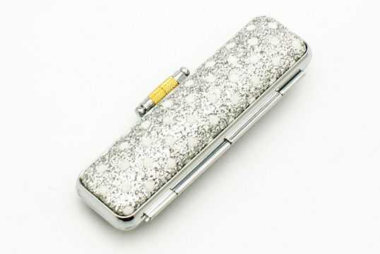 最高級印材 カラー水牛 芯持ち シルバー 楽天市場】【数量限定】【お試し価格】芯持ち黒水牛印鑑 10.5