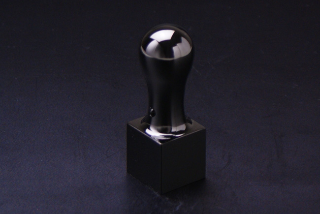 プレミアムチタン/職印(角印) プレミアムブラック(天丸タイプ) 21.0mm【印袋付】