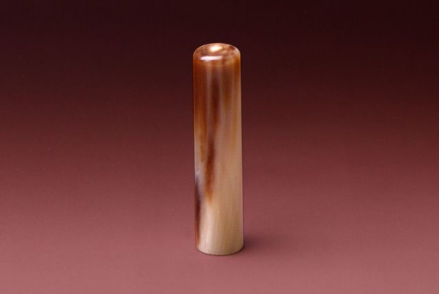 認印 牛角・濃色 13.5mm│印鑑・はんこ・実印【ハンコヤドットコム】