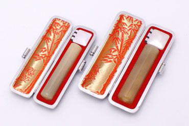 銀行印・認印セット 牛角 純白 実印13.5mm【銀枠】