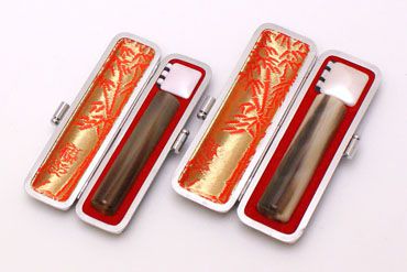銀行印・認印セット 牛角 濃色 実印13.5mm【銀枠】